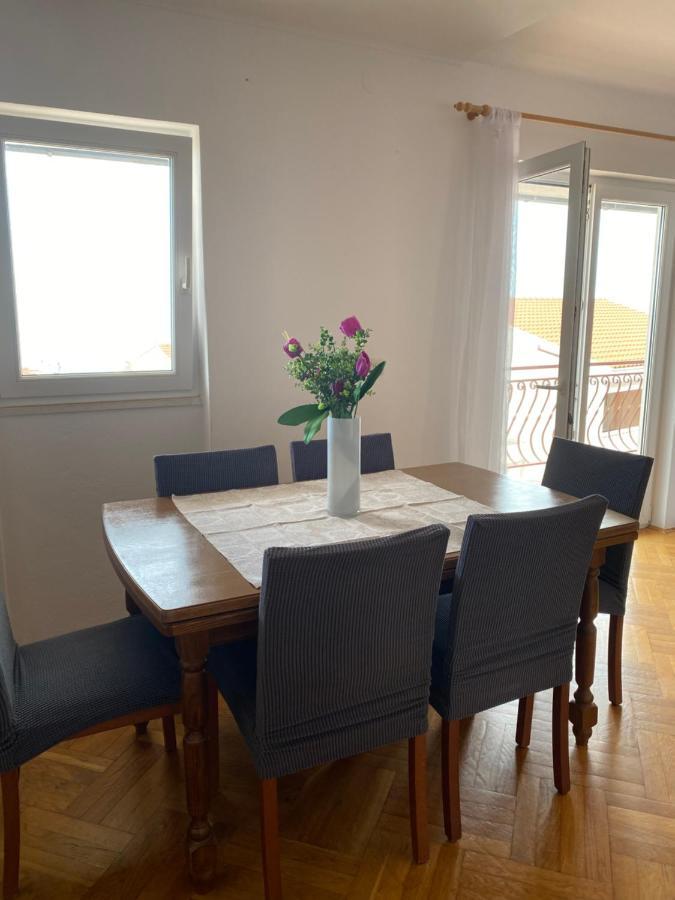 Apartmani Niks Makarska Luaran gambar