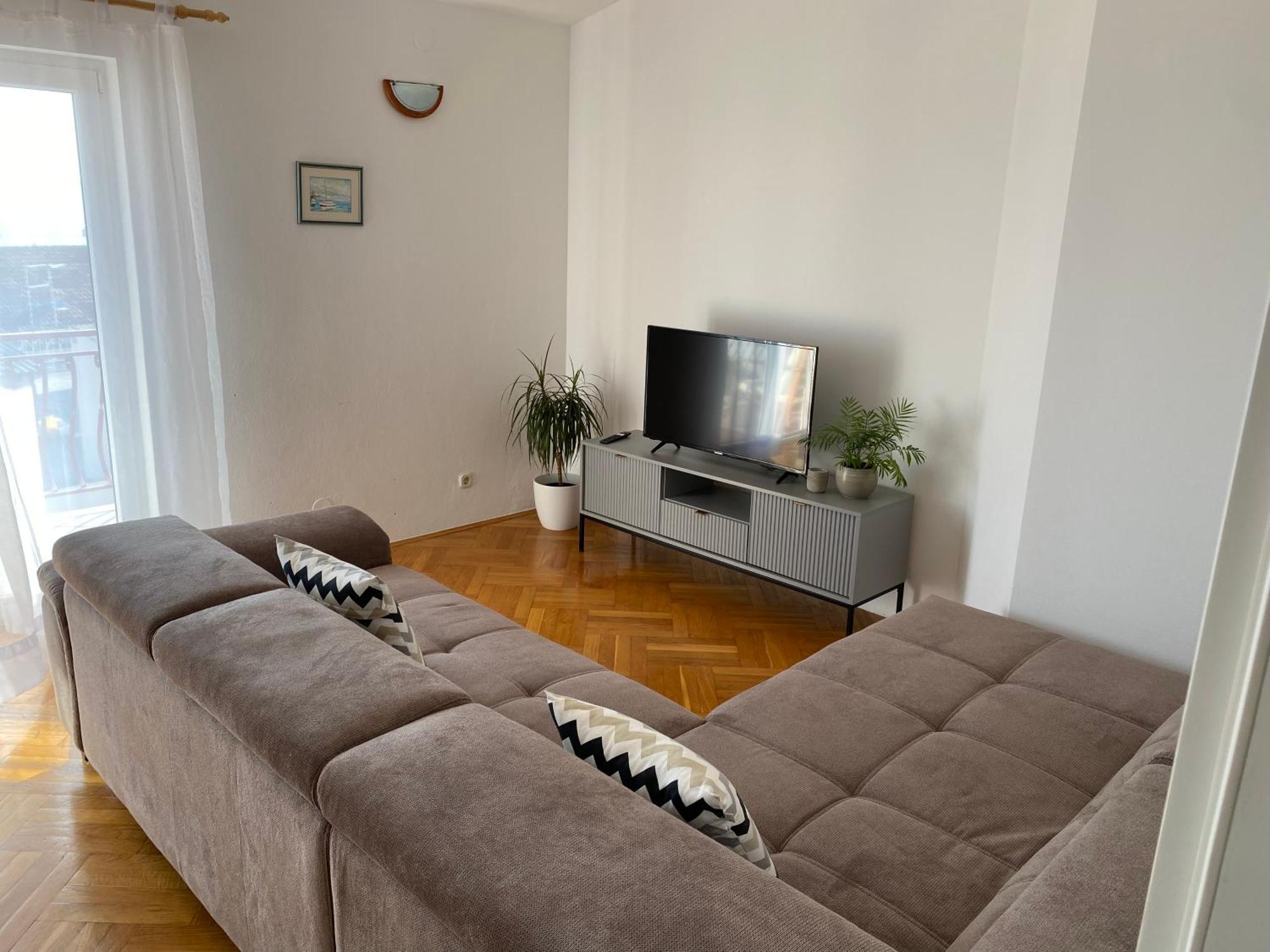 Apartmani Niks Makarska Luaran gambar